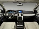 Chrysler Town & Country 2007 года